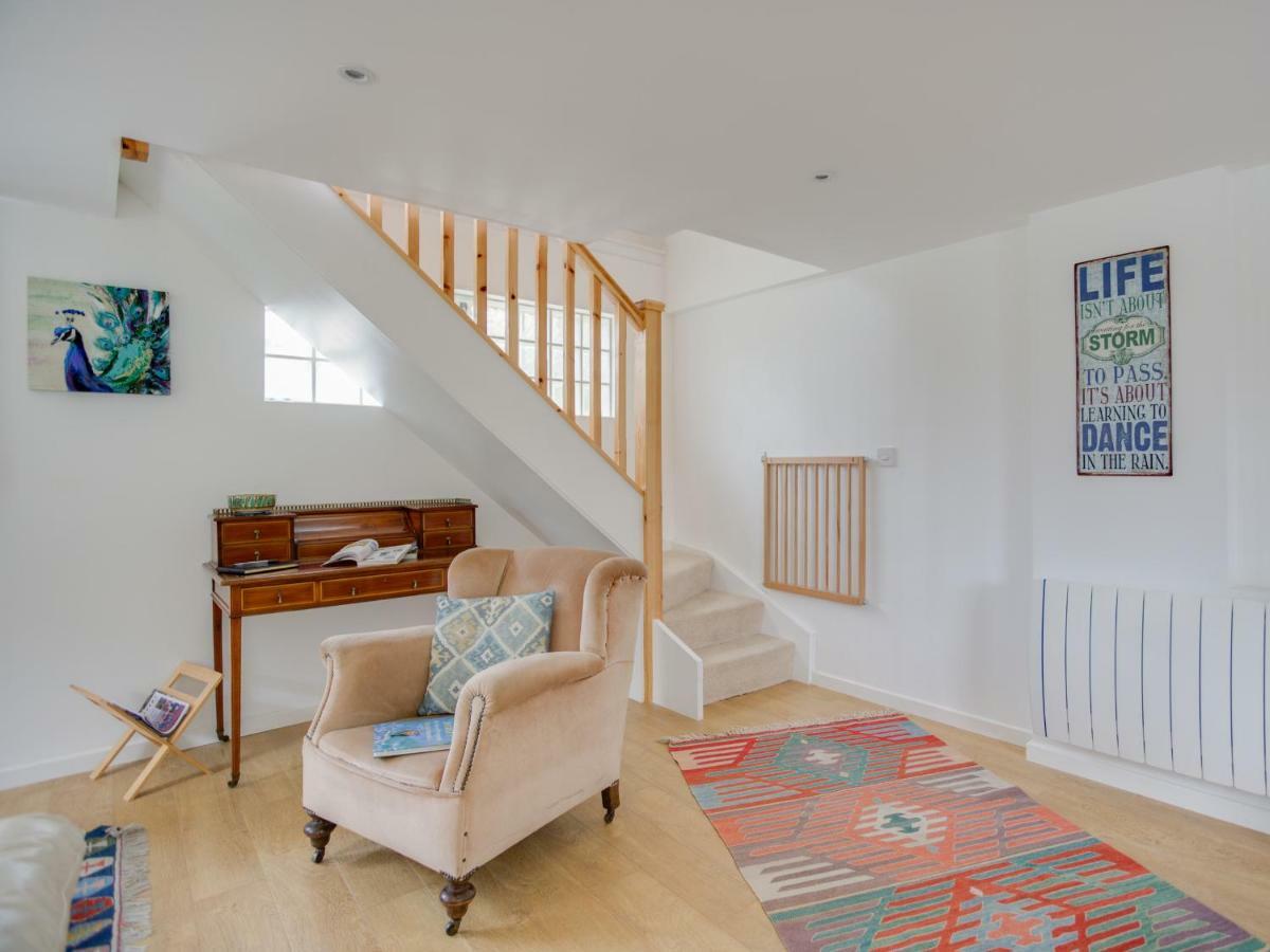 Little England Cottage Milborne Saint Andrew Bagian luar foto