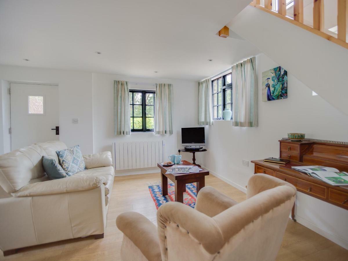 Little England Cottage Milborne Saint Andrew Bagian luar foto